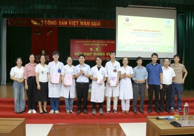 Bệnh viện Đa khoa tỉnh Quảng Ninh tập huấn nhận định xử trí ban đầu bệnh nhân nặng cho Bệnh viện Đa khoa Cẩm Phả