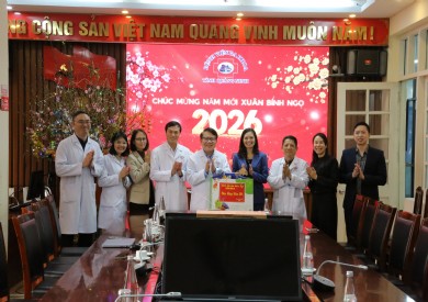 Đảng ủy phường Hồng Gai thăm, chúc Tết tại Bệnh viện Đa khoa tỉnh Quảng Ninh