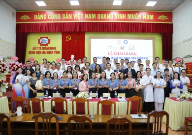 KHAI GIẢNG KHÓA ĐÀO TẠO BÁC SĨ CHUYÊN KHOA I, CHUYÊN KHOA II (2025–2028): KHẲNG ĐỊNH VAI TRÒ CƠ SỞ ĐÀO TẠO THỰC HÀNH TUYẾN TỈNH