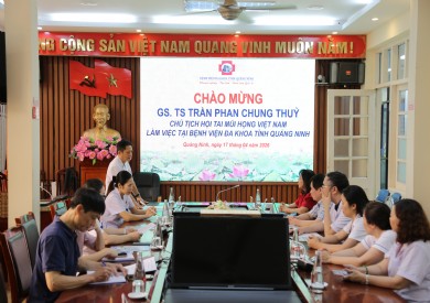 Bệnh viện Đa khoa tỉnh Quảng Ninh thực hiện 4 ca phẫu thuật thị phạm, khẳng định vị thế điểm sáng Tai Mũi Họng của tỉnh và khu vực