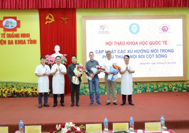 HỘI THẢO QUỐC TẾ PHẪU THUẬT NỘI SOI CỘT SỐNG: KHẲNG ĐỊNH NĂNG LỰC LÀM CHỦ KỸ THUẬT CAO TẠI BỆNH VIỆN ĐA KHOA TỈNH QUẢNG NINH