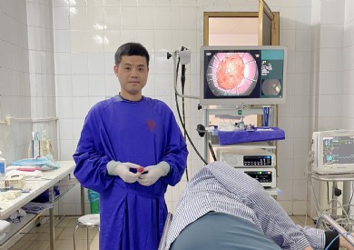 Điều trị triệt để ung thư thực quản bằng kỹ thuật nội soi cắt tách niêm mạc ESD